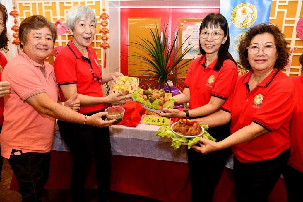 版头-大都会/“七大籍贯美食慈善午宴”筹获20万令吉 今移交新纪元作南大楼扩建工程用途／图 