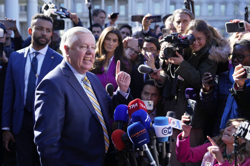 特朗普泽连斯基谈崩 欧洲怀疑恐事先设局