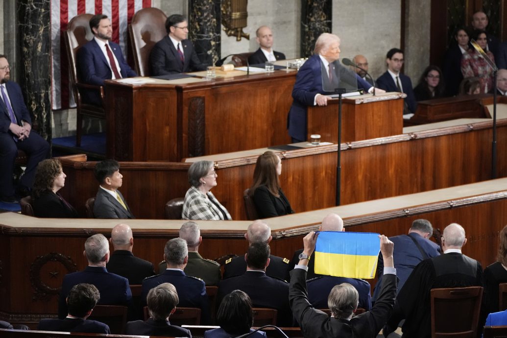 特朗普称泽连斯基已准备好谈判 表态愿签矿产协议