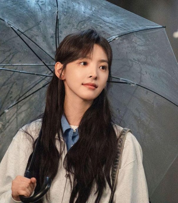 章若楠10年前“婴儿肥”照被挖　颜值变化遭疑微整