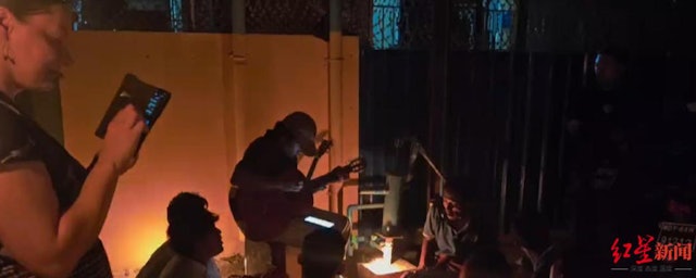 缅甸地震后首夜：中文老师带孩子家门口打地铺　华商免费提供食物