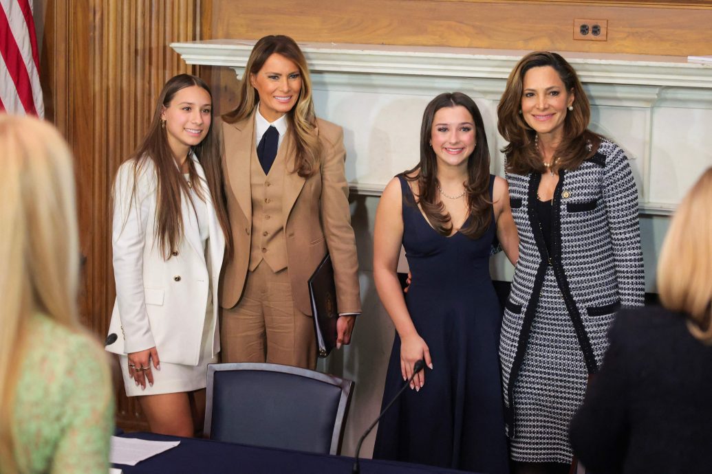 美第一夫人首单独亮相 力挺免深伪色情伤害法案