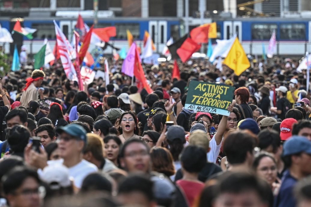 菲律宾期中选举 调查：选民更青睐民生保障承诺