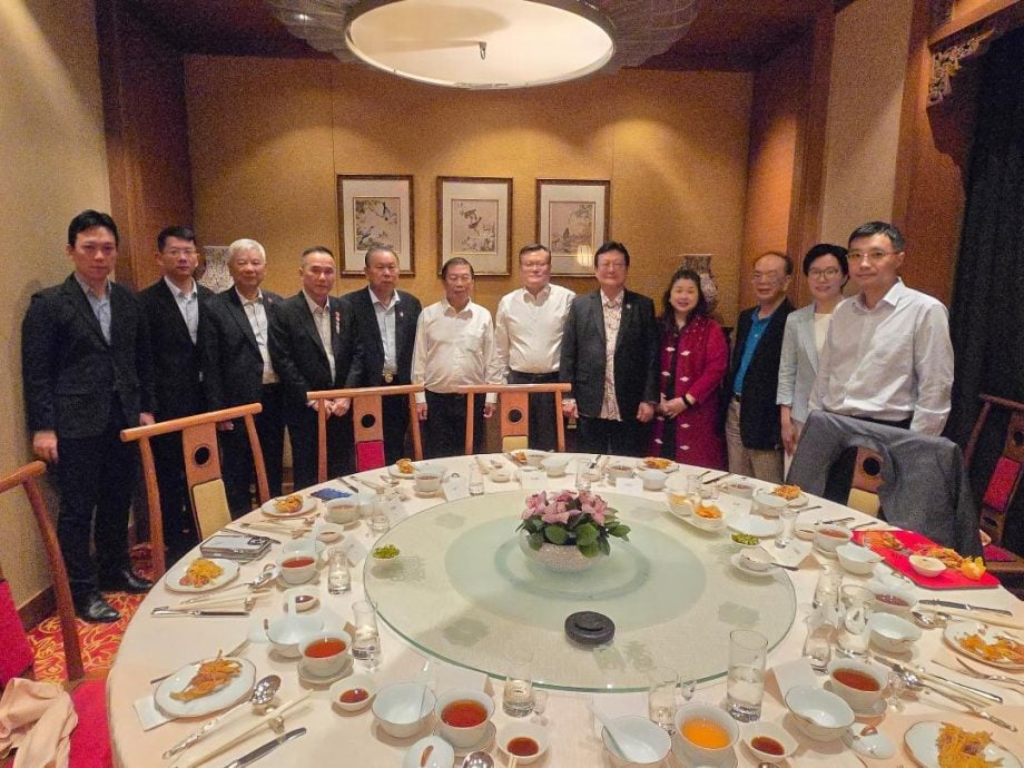 补图//(全国)亚太东盟许氏总会招待厦门大学党委书记访问团