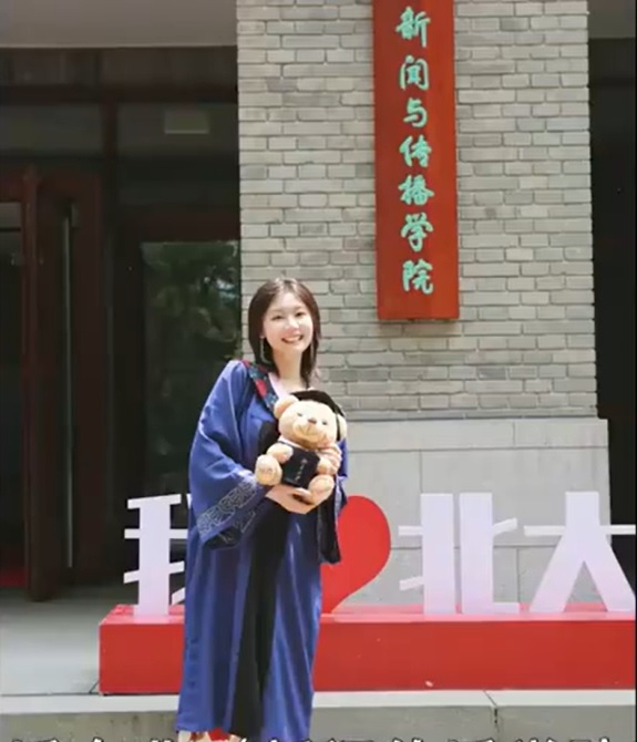  视频|26岁北大女硕士乐当食堂阿姨  “自我满足比高薪更重要”