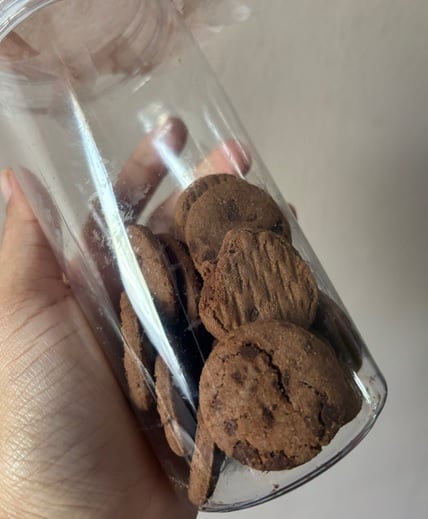 视频|不忿老妈妈好心反被骗 “拿别人的饼干竟称自制还贵卖”