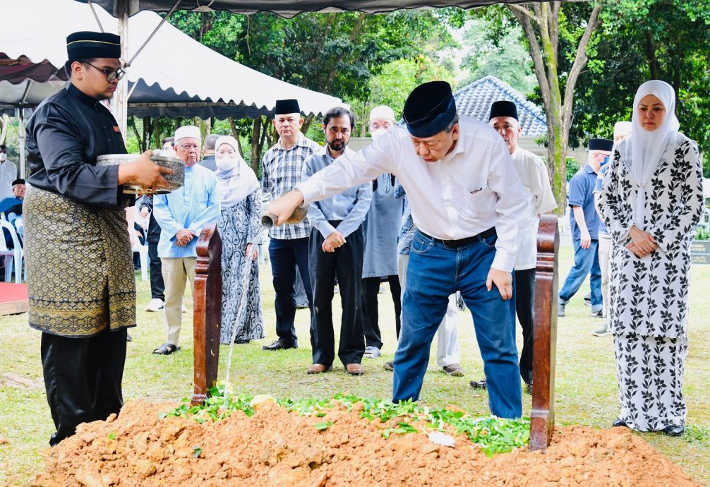 请签发-大都会/雪兰莪大学名誉校长安努亚马斯杜基逝世/2图