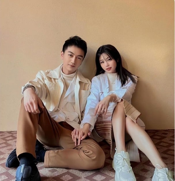 陈晓离婚后首公开露面致词 网惊:离婚是最好的医美