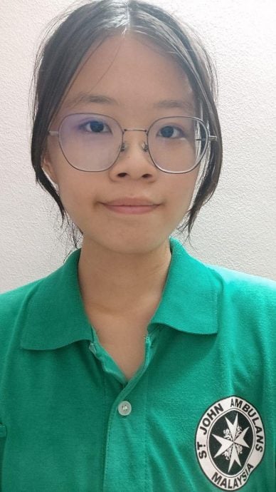 霹:学海学记|校园报道|主文| 越野赛跑加长距离 蓝队成功卫冕