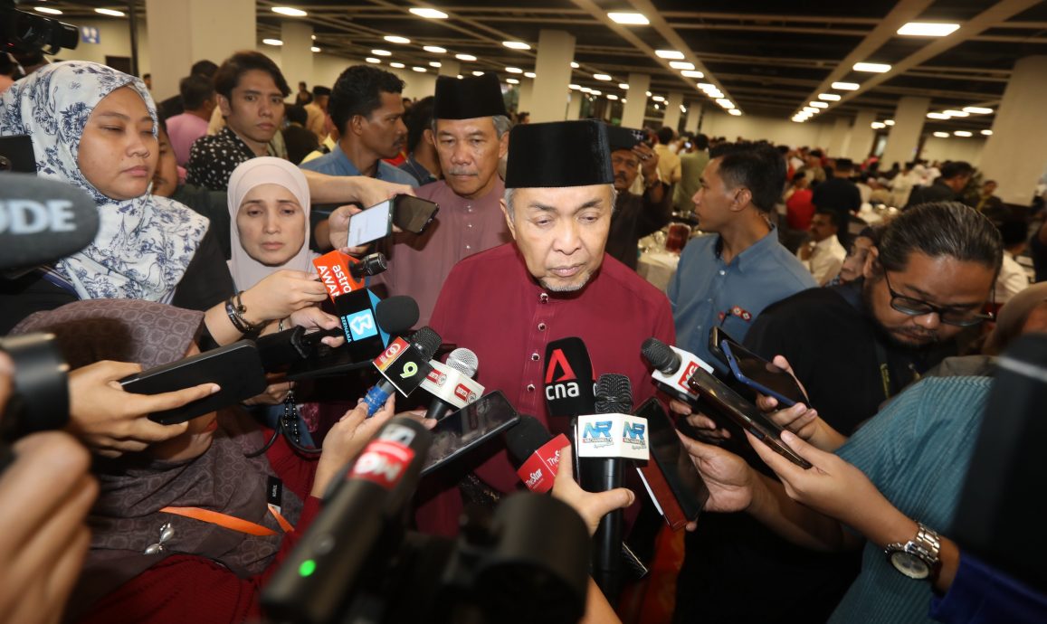 （丘艳新闻）阿末扎希