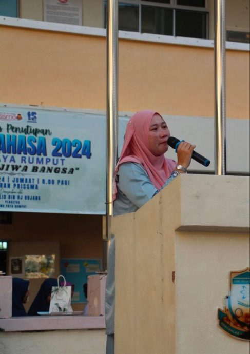 (古城版)学海副文:巴也隆布中学温情送别罗斯米娜老师