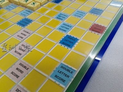 （古城第二版主文）专栏─《你动摇了吗》：Scrabble英文拼字桌游