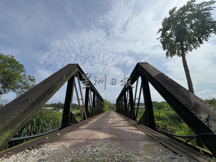 (大都会)14/3【星角摄】:被遗忘的火车遗迹