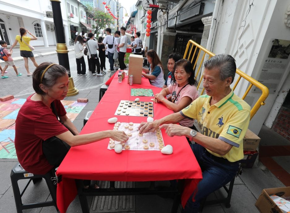 陈旭年街办工作坊   吸引热爱果雕民众参与