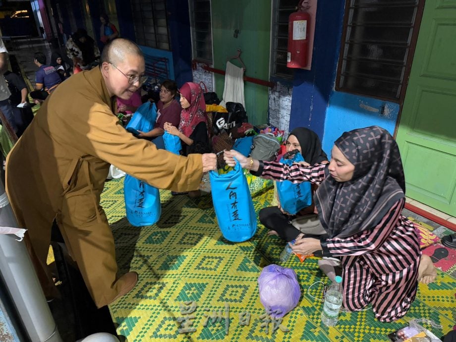 特稿：风里来雨里去   给救灾单位义工掌声！