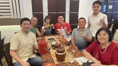 细品“红浓陈醇”韵味   柔茶艺协会推广六堡茶