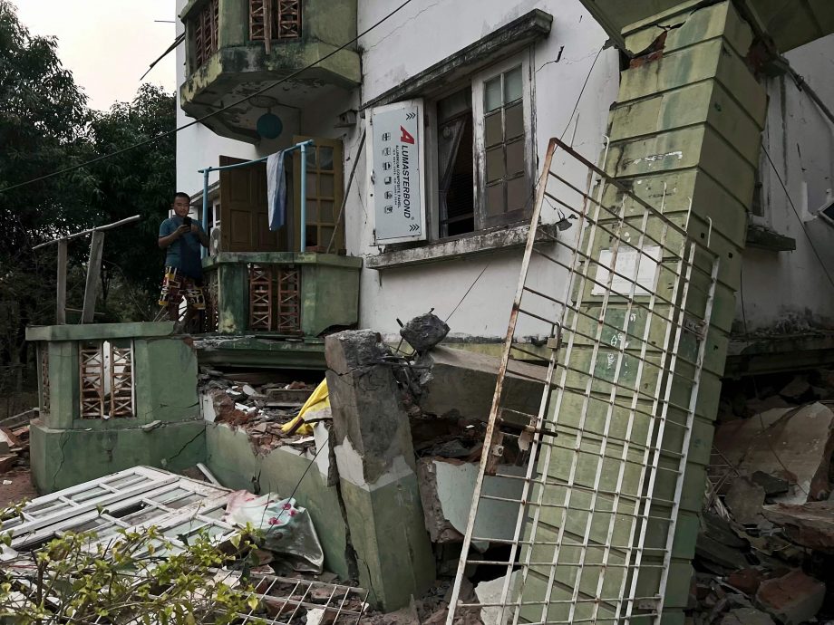 (曼德勒29日综合电)缅甸发生严重地震导致死伤无数,气象局提醒民众注意余震,可能和主震一样强。