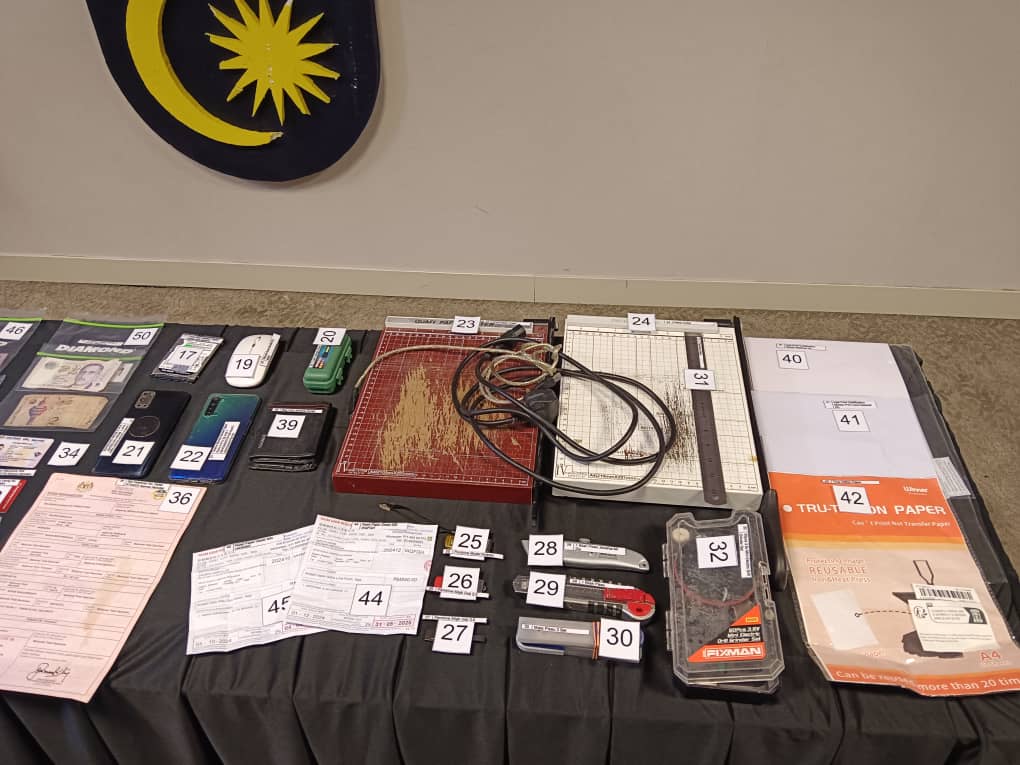 Homemade假大马卡卖5000  外籍男吃牢饭13月