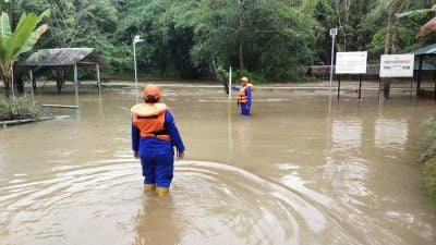 夜雨数小时  ​西连打必禄数村庄泡水