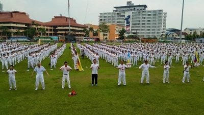 森州气功昌明团结操   23日 罗白广场引爆