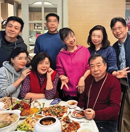 72岁廖峻被爆已离婚 中风期间儿子伸手要钱