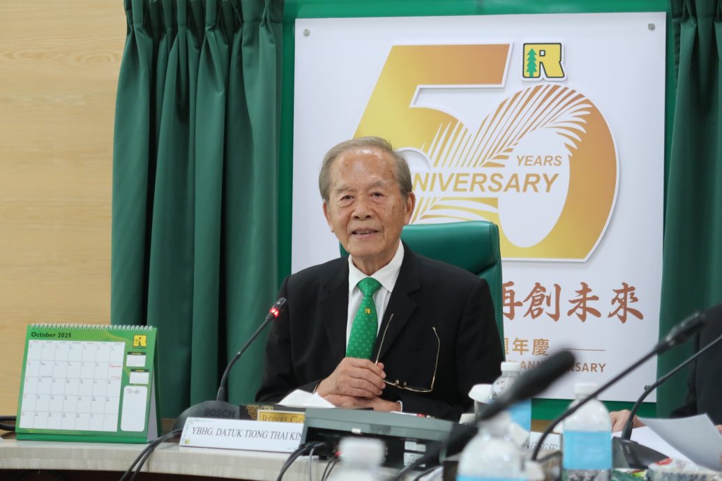 “常青感恩同庆之夜”广场盛大与众同欢 512特别烟火秀无人机表演