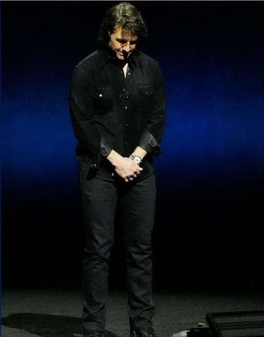 “祝你接下来旅程一切顺利” 阿汤哥催泪悼韦基马