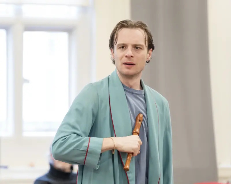 《哈利波特》影集名单出炉 石内卜“白转黑”惹网怒