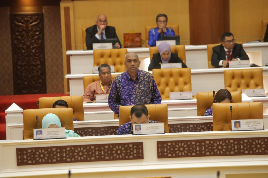 【州议会】凯鲁丁:2024年SPM霹2027人缺考 逾70%因家庭问题