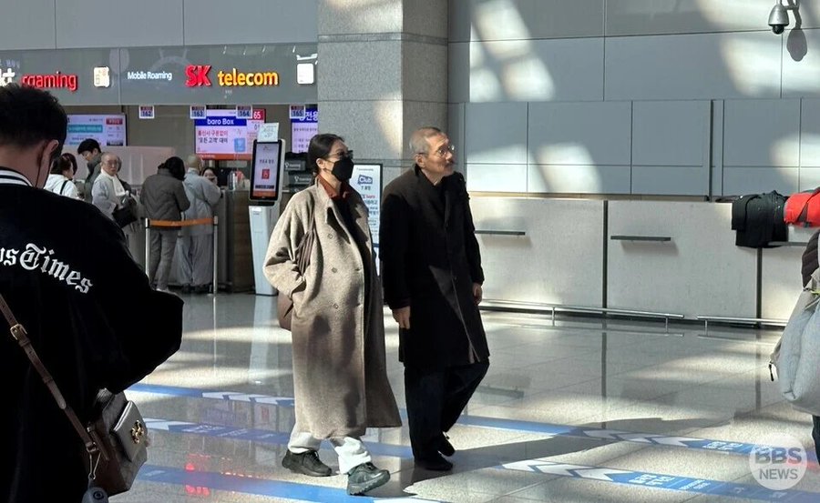 与65岁名导不伦恋9年 ​金珉禧甘当小三生子