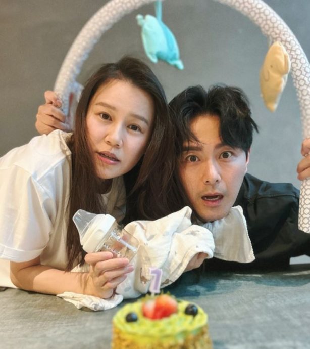 与萧正楠庆铜婚晒儿满月照 黄翠如:7年没时间痒