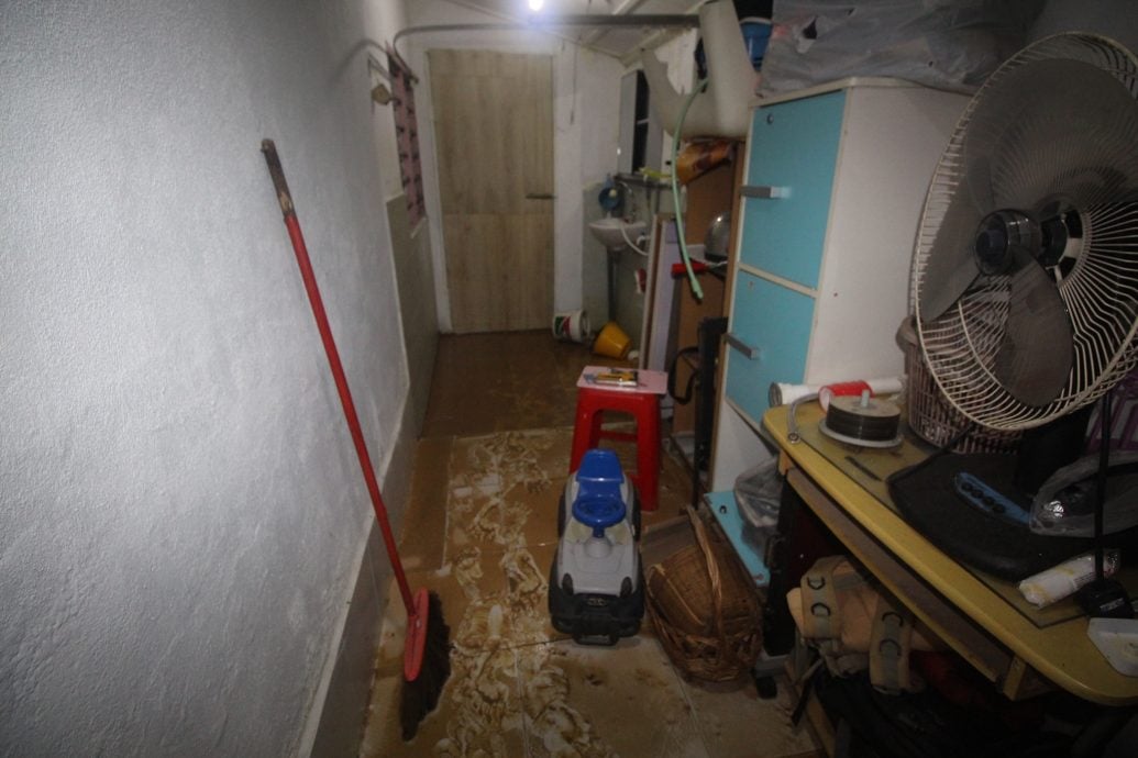 东：双溪兰餐室及住家突发水灾，归咎大沟渠衔接小沟渠排水不及