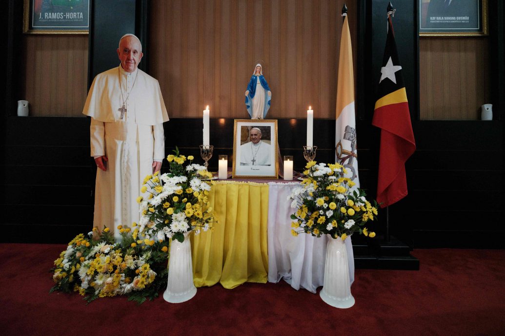 中国天主教组织发唁电哀悼 教廷中文全程直播方济各葬礼