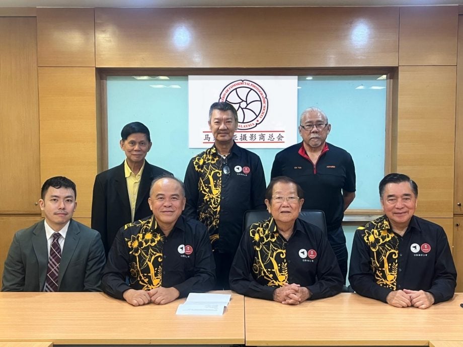 中国摄影团RM299全包抢滩|“多地会员反馈确有其事”·刘劲兴:外国摄影团或无合法工作证