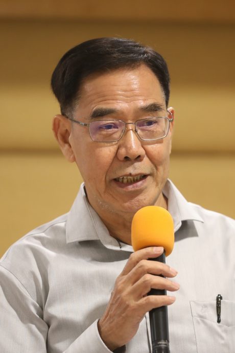 李金泉：华文老师毕业苦等9个月才录取为政府中学华文老师，老师等不了转行弃当老师