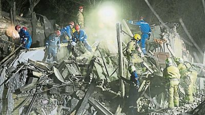 乌拒割让克里米亚  特泽再爆冲突