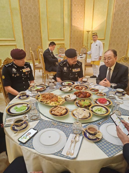 习近平访马在即 警方高层亲赴王宫解说安保部署