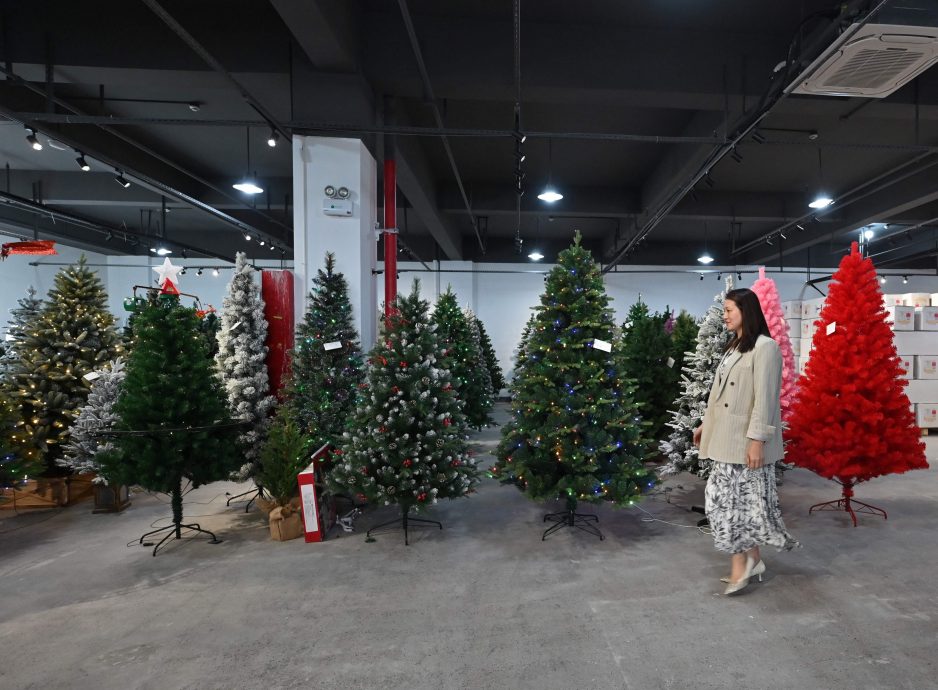 传出口商弃货丢入海 中赴美货船订舱量跌逾半