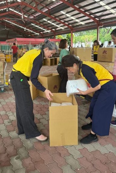 佛光山送暖缅甸震区/信众自发筹集物资，500盏太阳能灯送往灾区