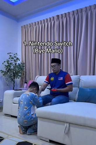 供星洲网：视频|上缴游戏机平板电脑迎开学 父欣慰：老规矩孩子们都懂