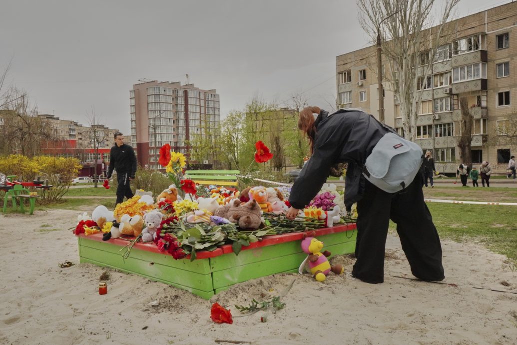 俄罗斯空袭克利福洛18死 泽连斯基批美方回应“软弱”