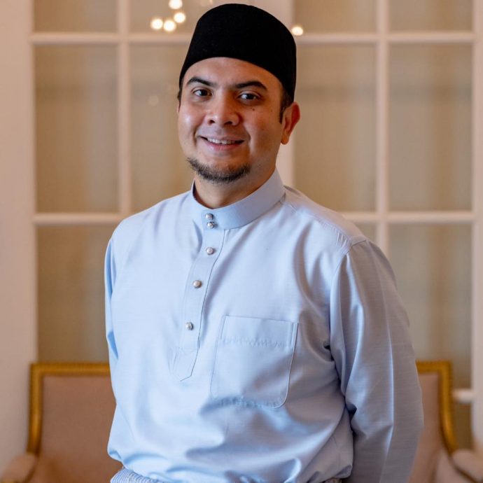 全:取代前稿:全:彭亨州公正党2华裔州议员,即德伦敦州议员沈春祥及士满慕州议员陈俊广在区部党选中以微差票数落败,两人披露将会提呈上诉