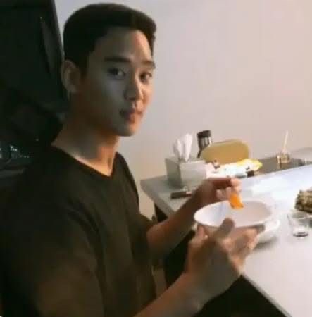 公开金赛纶“熟睡金秀贤床上”照 《横竖》怒轰:要说谎到何时?