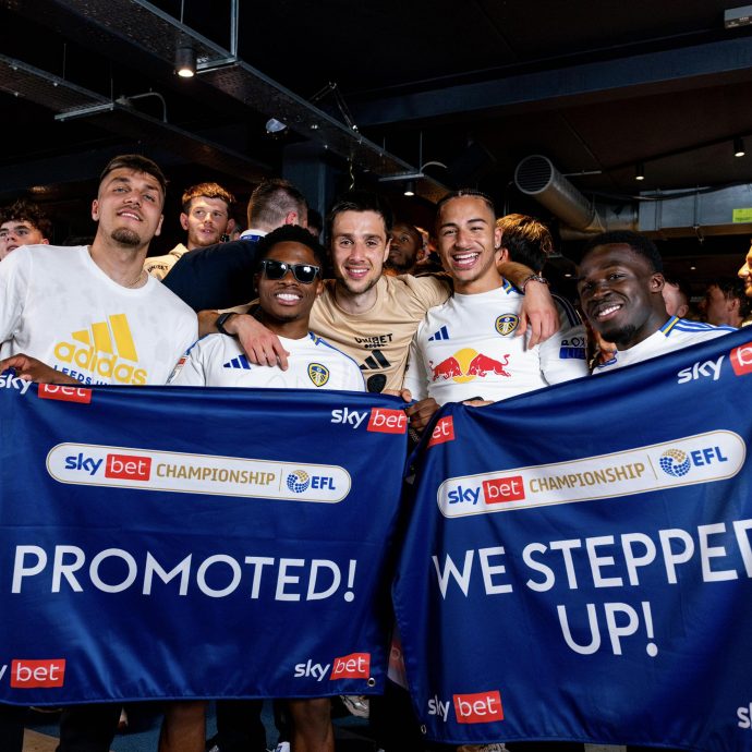 剩余2轮英冠领先谢菲联8分  利兹（伯恩利）携手重返英超