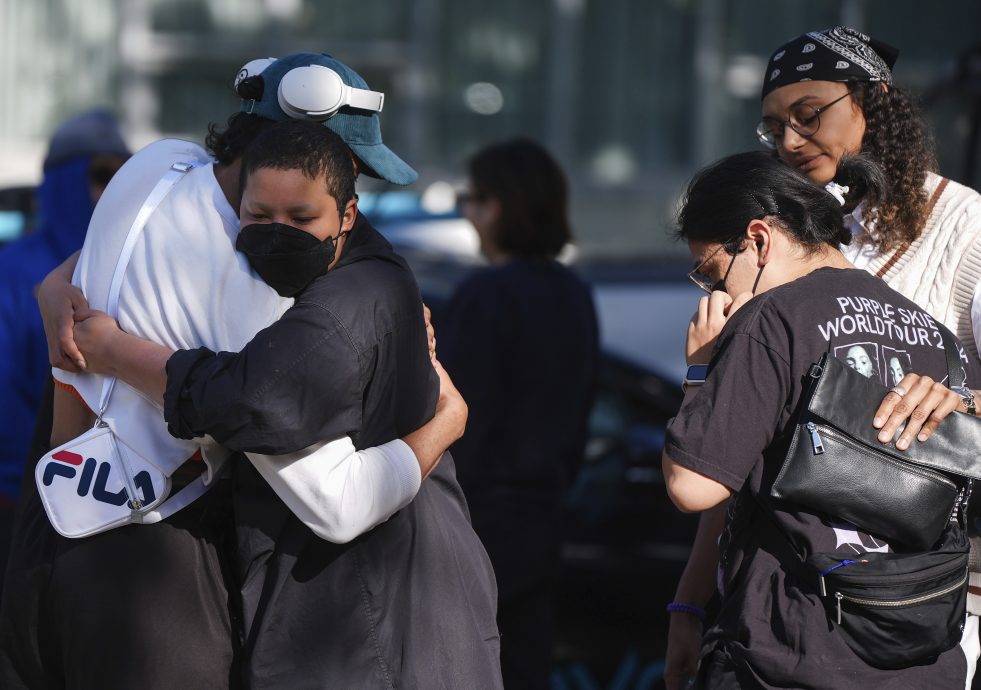 加拿大汽车冲撞人群酿11死 嫌犯被控谋杀罪