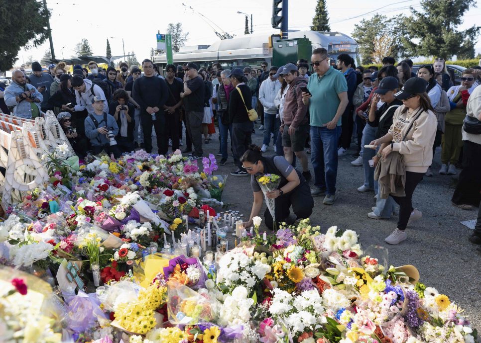 加拿大汽车冲撞人群酿11死 嫌犯被控谋杀罪