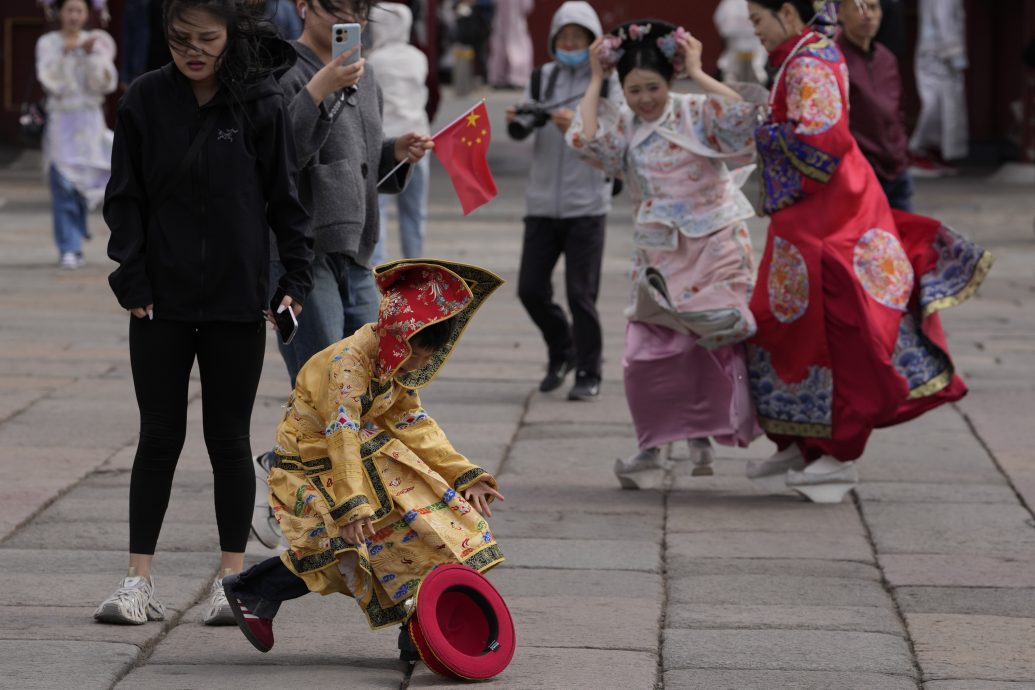 北京强风 恶劣天气影响 3200多架次航班取消