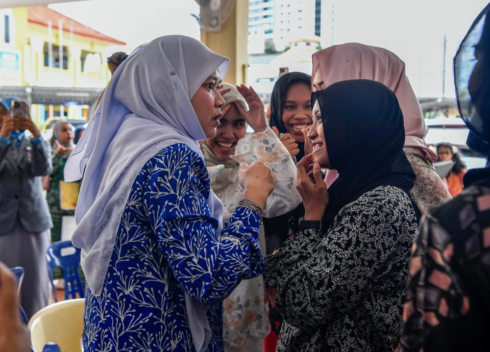 即时国内∕教长:SPM外语科只是选考科 不存在边缘化任何语文科 我女儿也考8A