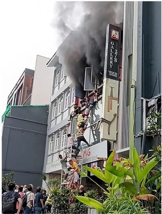 **即时国际**国:狮城教育中心大火客工接力救 1童不幸亡19人伤