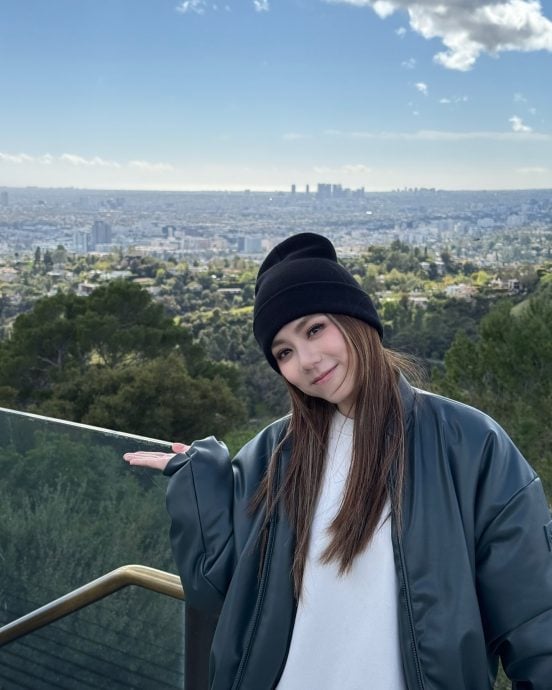 参观矽谷试听AI歌曲 邓紫棋自认写得更好